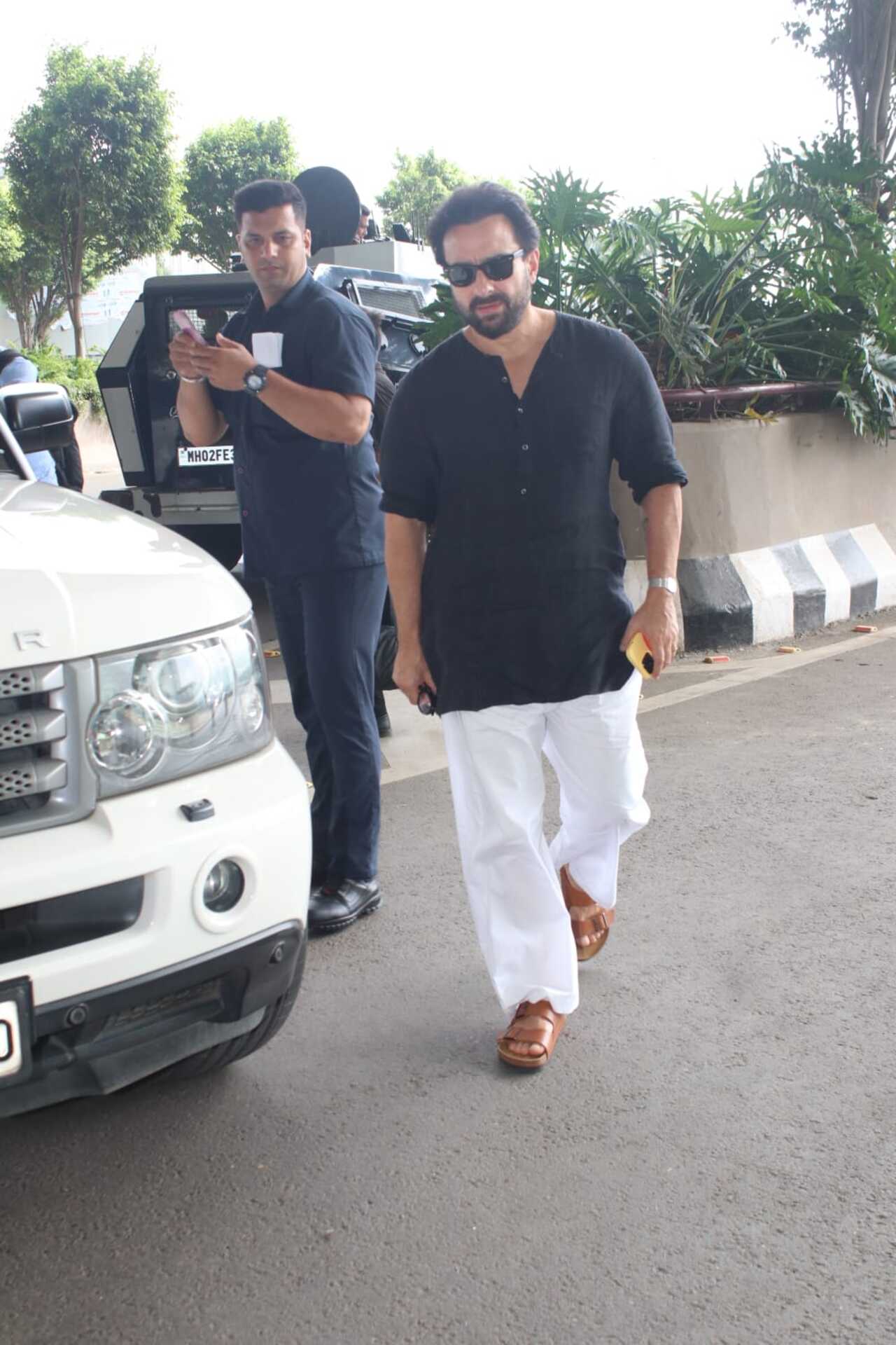 Saif looked classy in his casual look at the airport